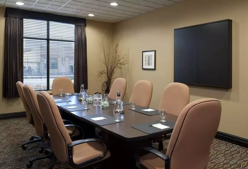 Hotel Wingate By Wyndham Regina