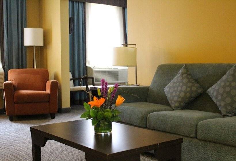 هتل Wingate By Wyndham Regina