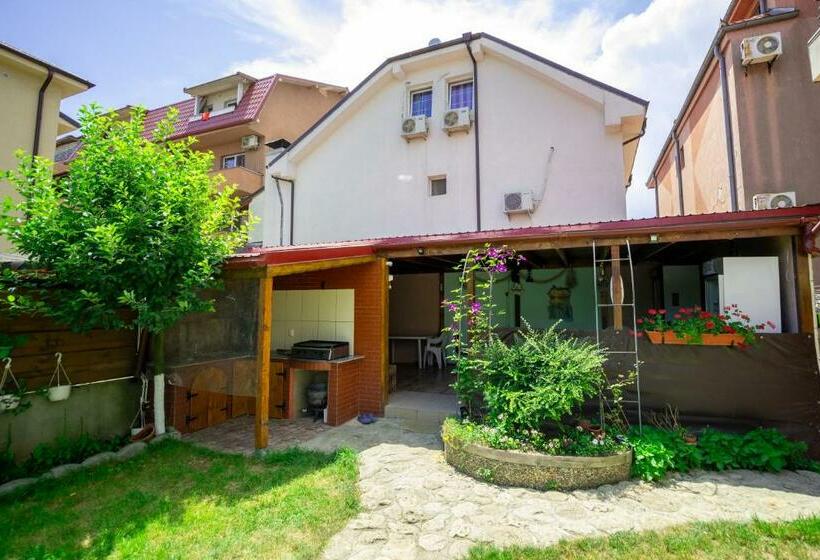 پانسیون Vila Cristian