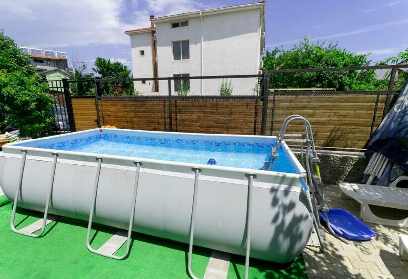 پانسیون Vila Cristian