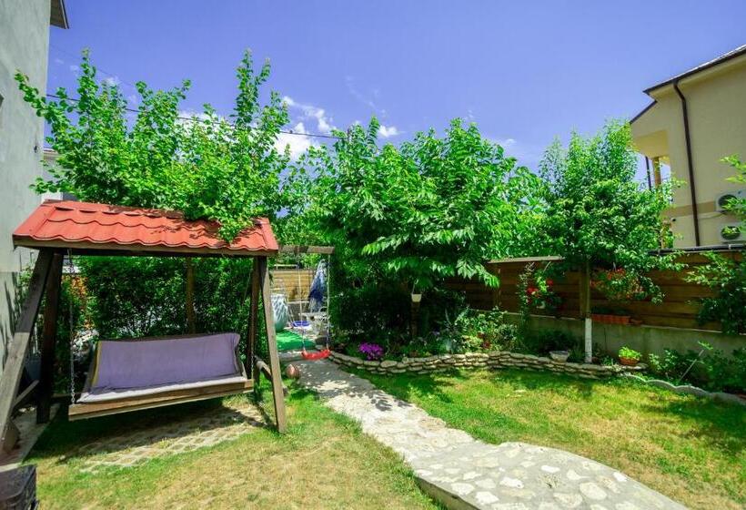 پانسیون Vila Cristian