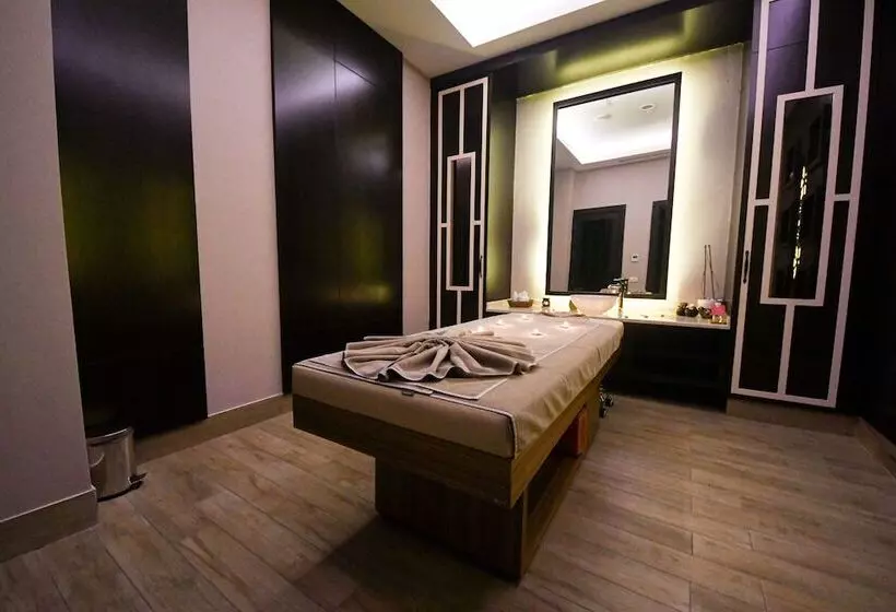 هتل Ramada By Wyndham Erbil Gulan Street