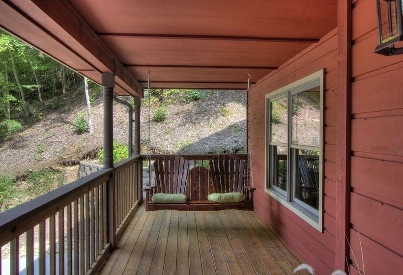 Country Roads By Honeybear Cabins