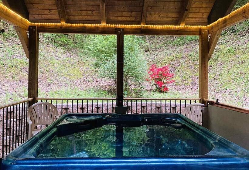 Country Roads By Honeybear Cabins