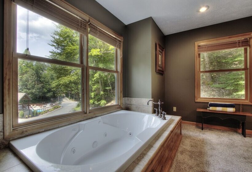 Country Roads By Honeybear Cabins