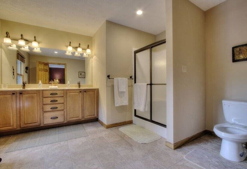 Country Roads By Honeybear Cabins