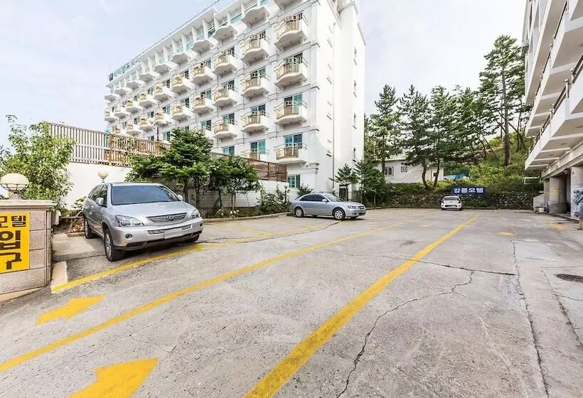 Gangneung Gyeongpodae Gangneung Motel