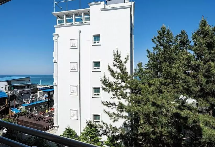 Gangneung Gyeongpodae Gangneung Motel