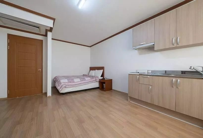 Gangneung Gyeongpodae Gangneung Motel