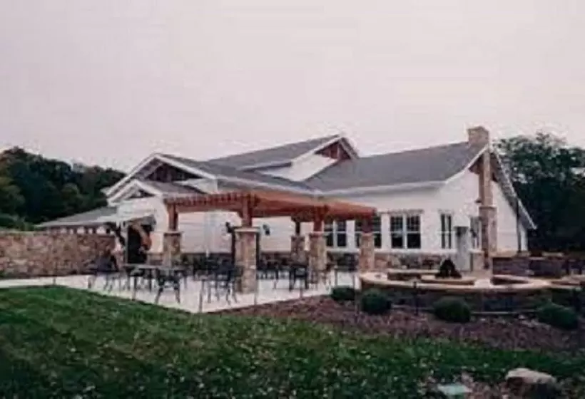 Hotelli Comfort Inn & Suites