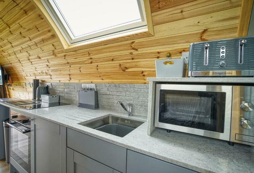 Hotelli Highland Heights Luxury Glamping