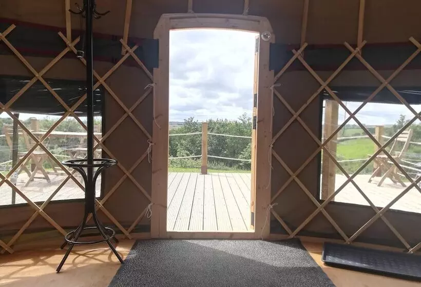 هتل Looe Yurts