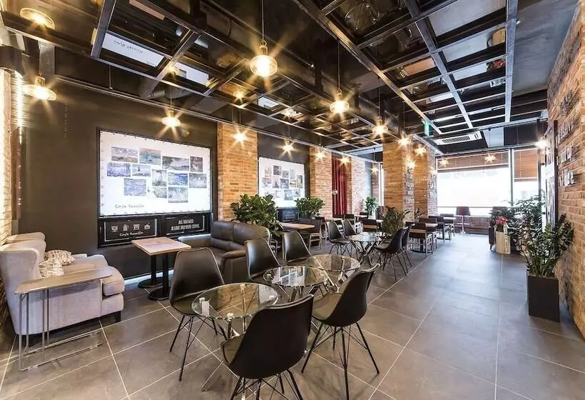 مُتل Pyeongtaek Seville