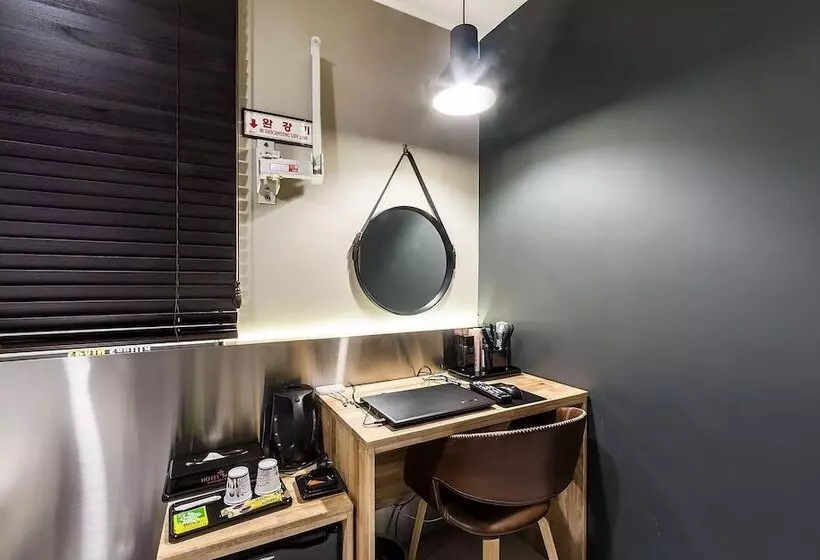 مُتل Pyeongtaek Seville