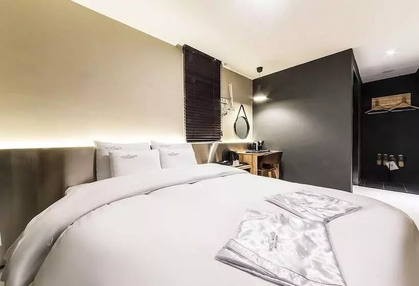 مُتل Pyeongtaek Seville
