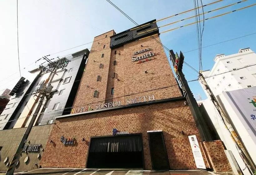 مُتل Suwon City Hall Stn Soseol Smith