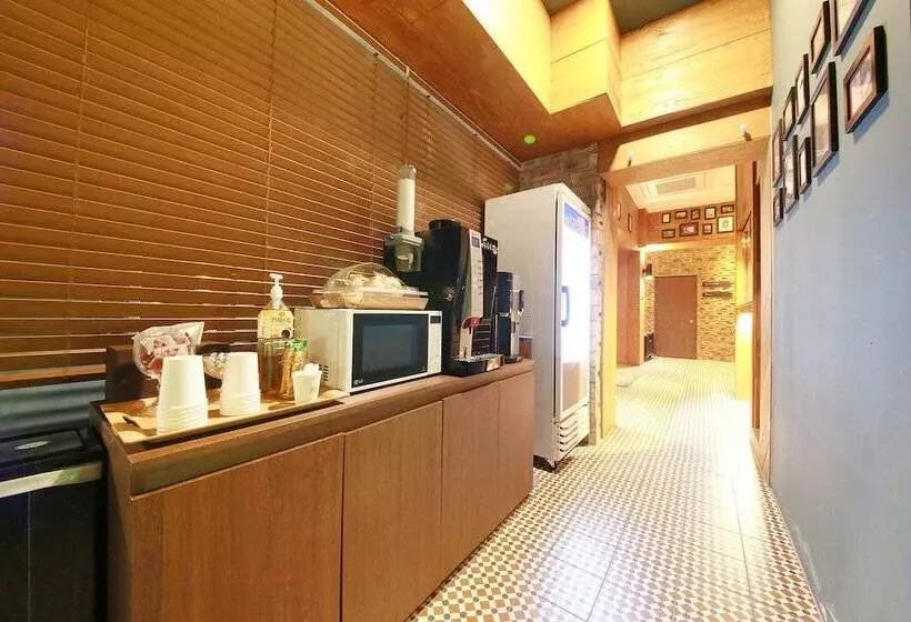 مُتل Suwon City Hall Stn Soseol Smith