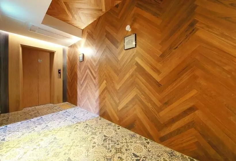 مُتل Suwon City Hall Stn Soseol Smith