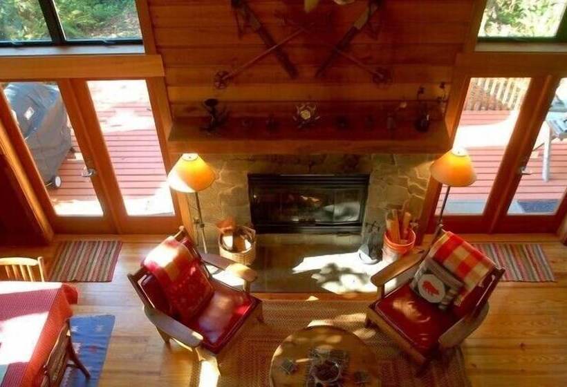 Mt Baker Lodging Cabin 44   Sleeps 6