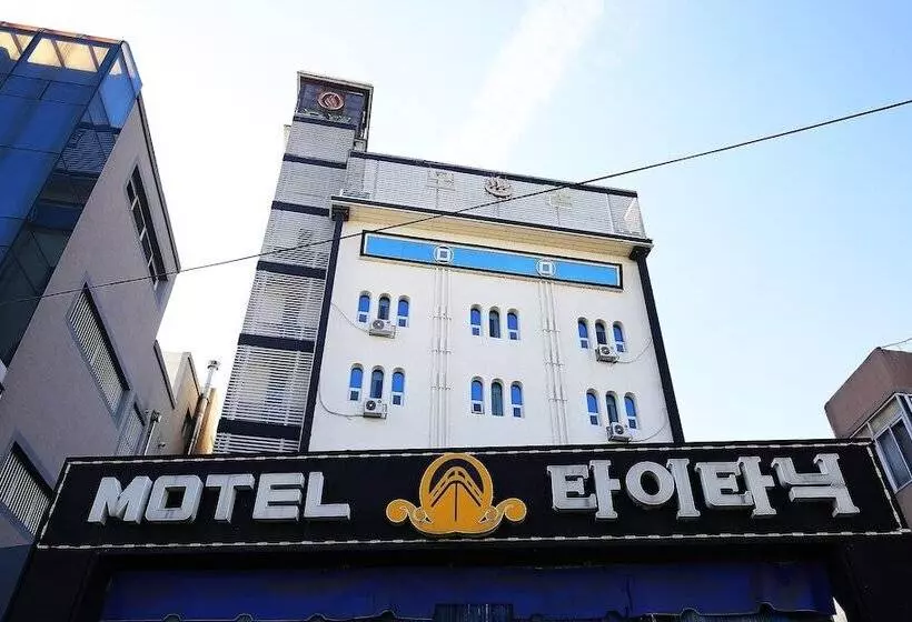 Nonsan Titanic Motel