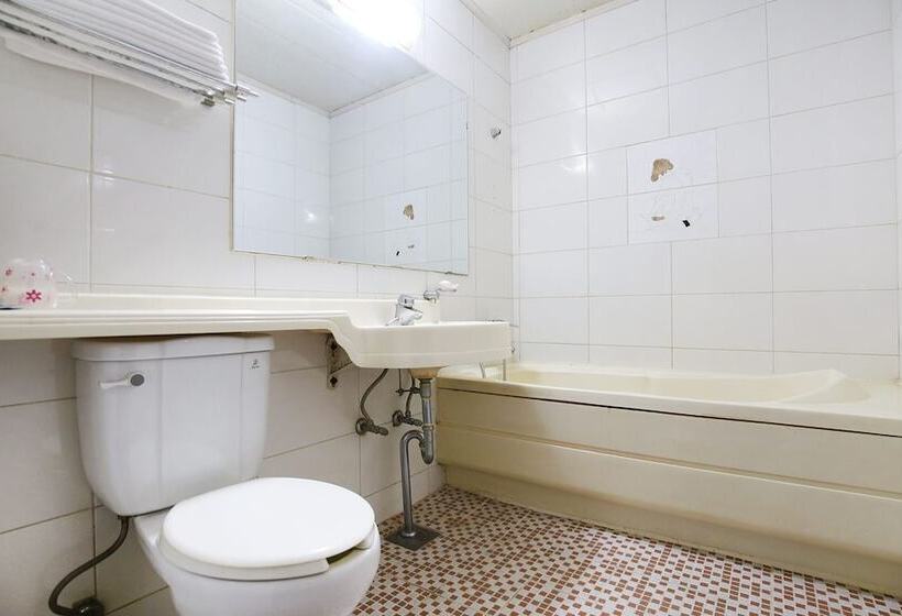 Nonsan Titanic Motel