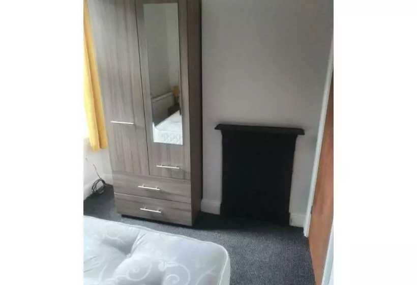 Majatalo Townhouse @ 33 Kinver Street Stoke