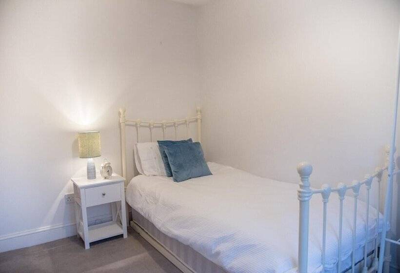 Railway Cottage, Aldeburgh