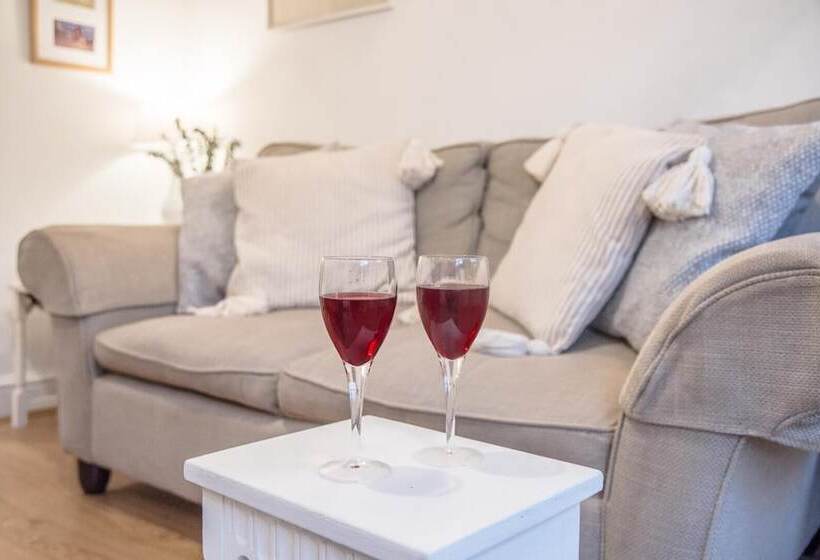 Railway Cottage, Aldeburgh