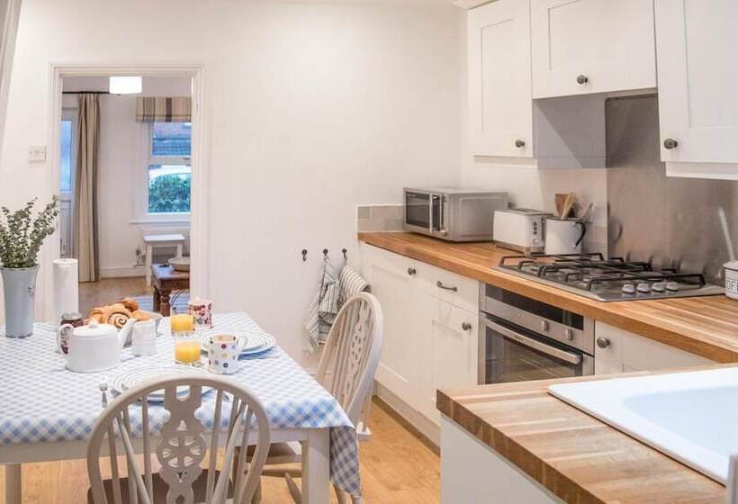 Railway Cottage, Aldeburgh