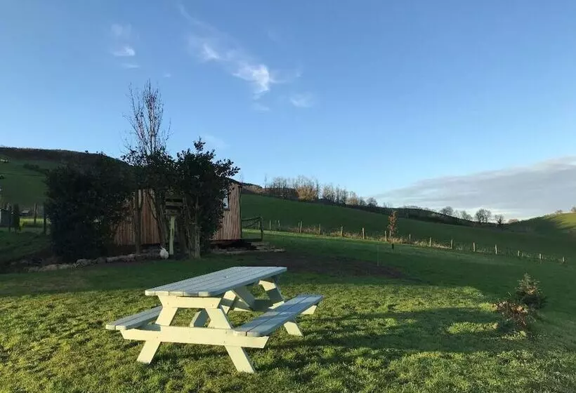 Romantic Shepherds Hut At Jacquies B And B