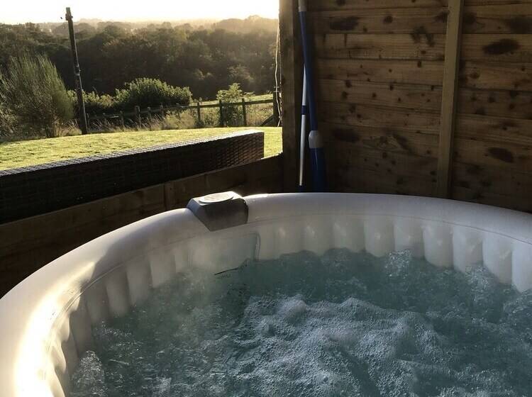 Romantic Shepherds Hut At Jacquies B And B