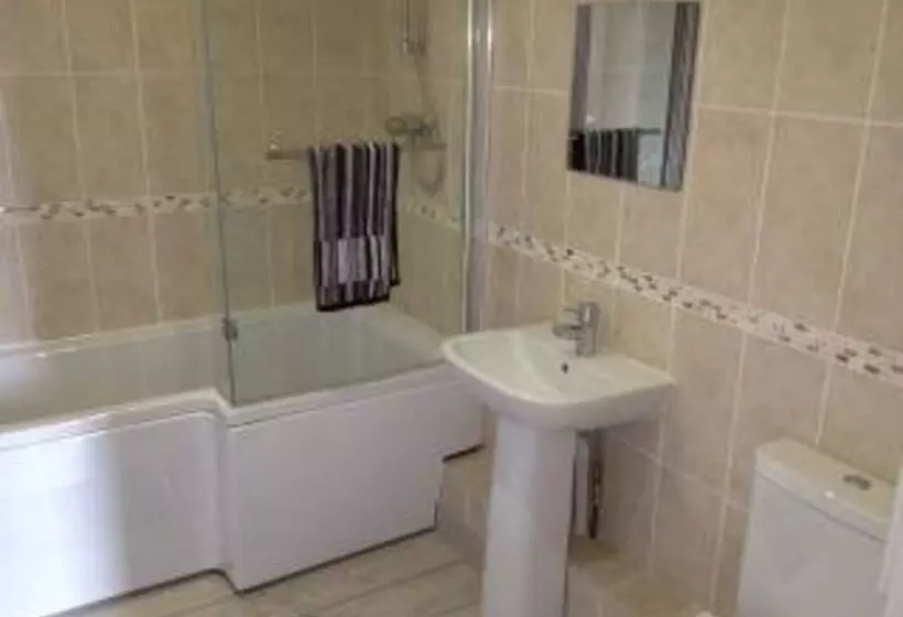 Surf Shack, 1 Bed Cottage, Sleeps 2, Pet Friendly