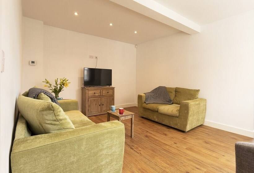 The Olde Coach House