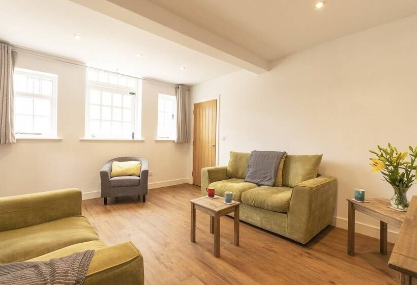 The Olde Coach House