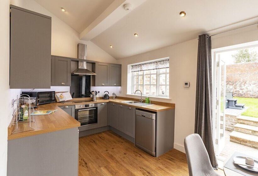 The Olde Coach House