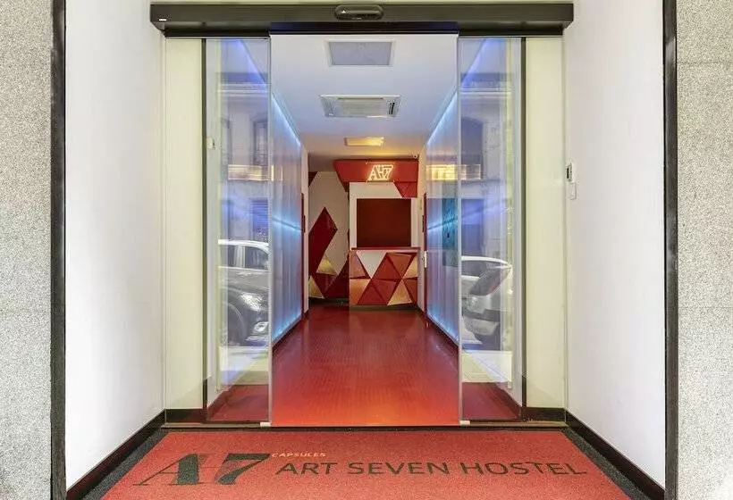 Art Seven Hostel Capsules