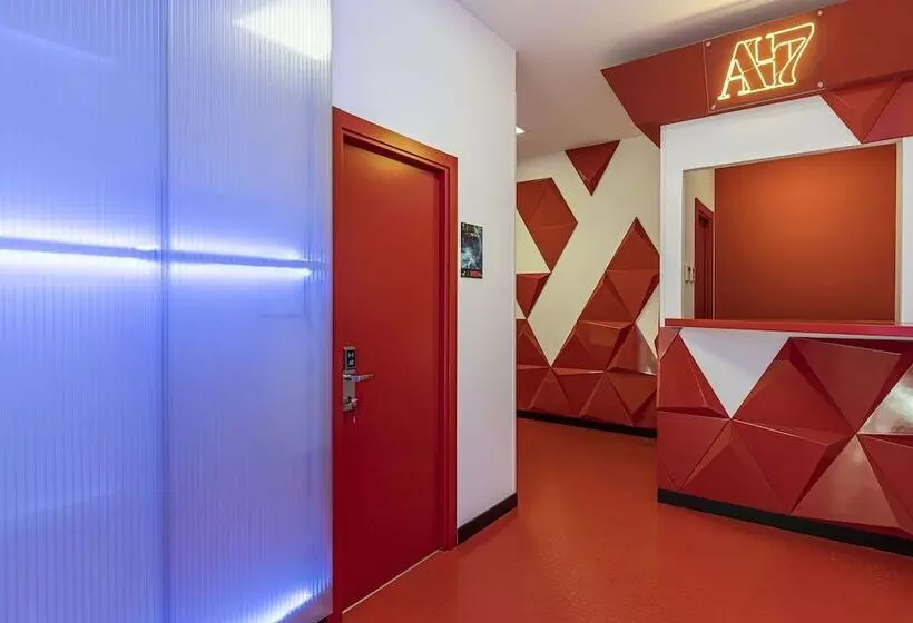 Art Seven Hostel Capsules