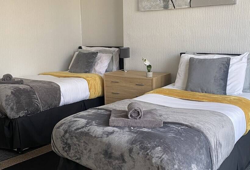 مبيت وإفطار Tudor Lodge Redcar Beach