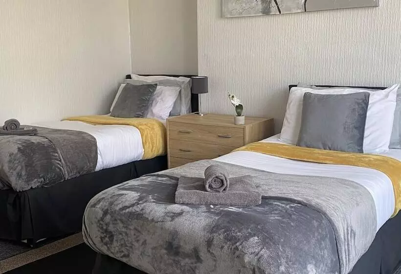 Aamiaismajoitus (B&B) Tudor Lodge  Redcar Beach