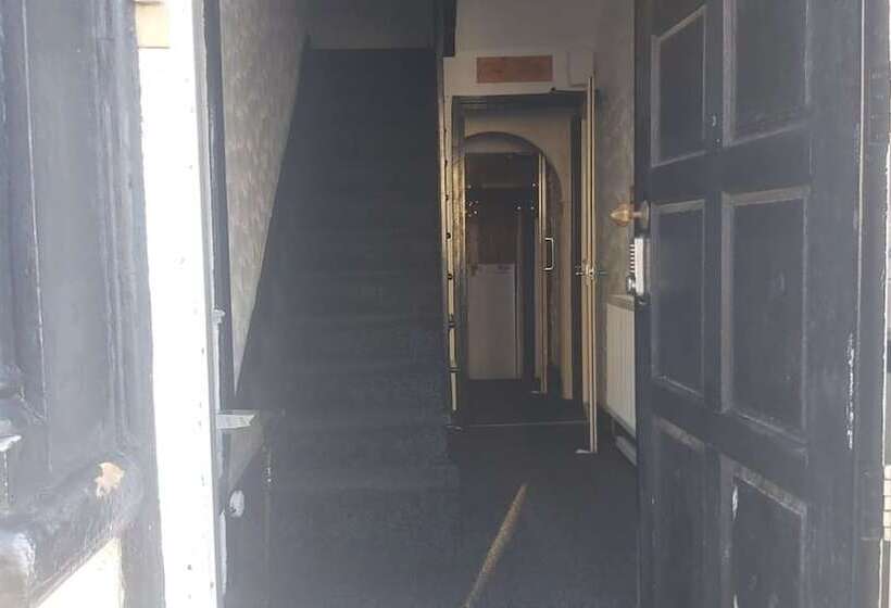 مبيت وإفطار Tudor Lodge Redcar Beach