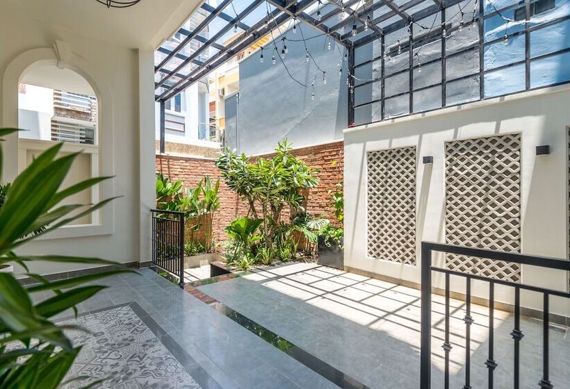 Cozrum Homes The Gallery Residence