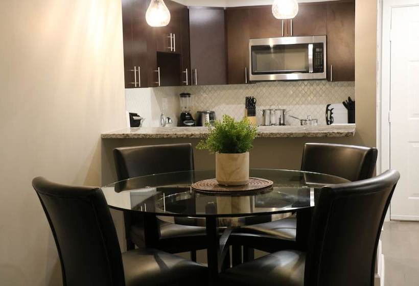 호텔 Boston Luxury Suites