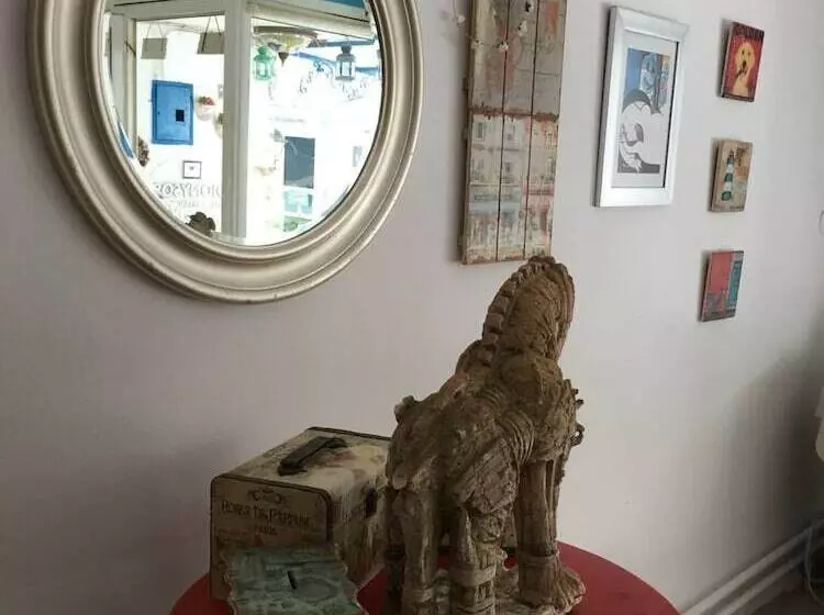 هتل Dionysos