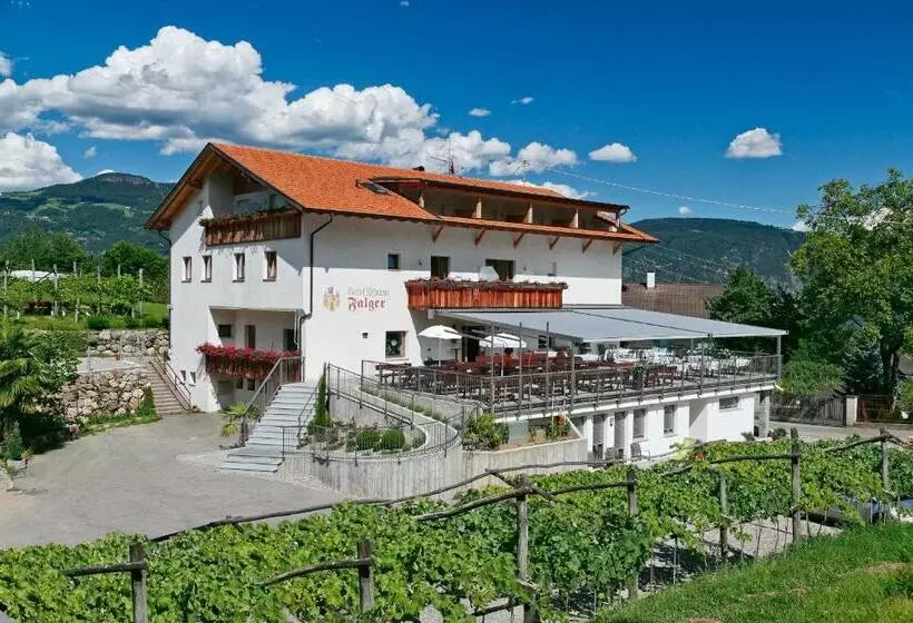 ホテル Gasthof Falger