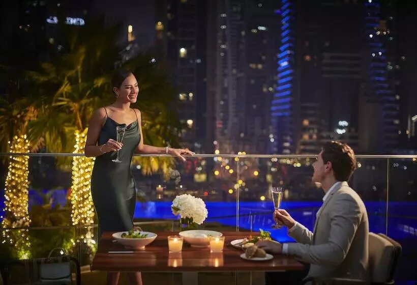 هتل Jumeirah Living Marina Gate Dubai