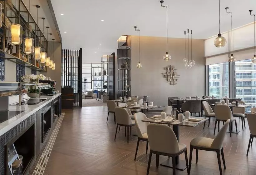 هتل Jumeirah Living Marina Gate Dubai