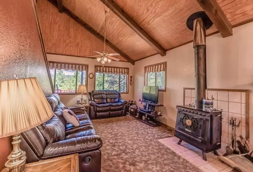 Mockingbird Cabin
