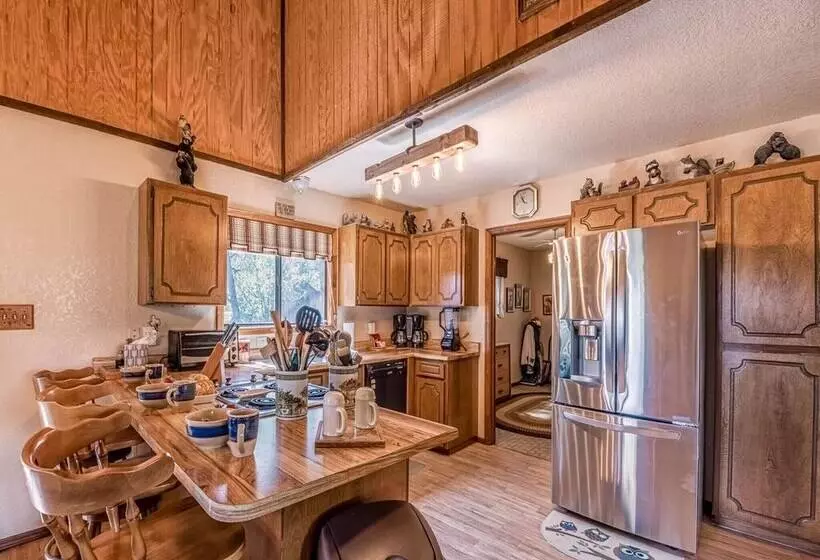 Mockingbird Cabin