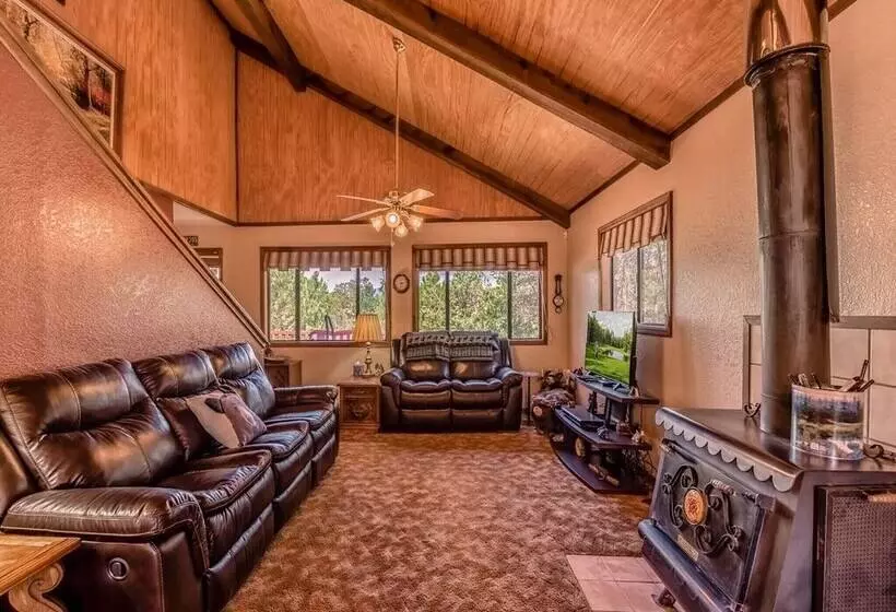 Mockingbird Cabin