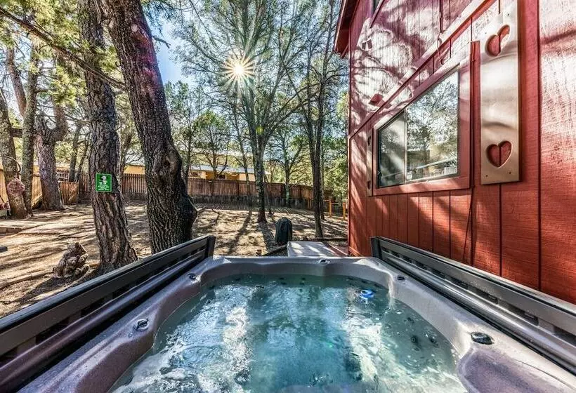 Mockingbird Cabin